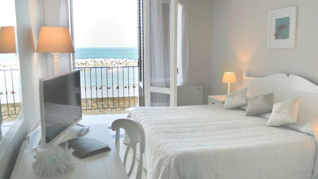 Hotel Tonnara טראביה מראה חיצוני תמונה